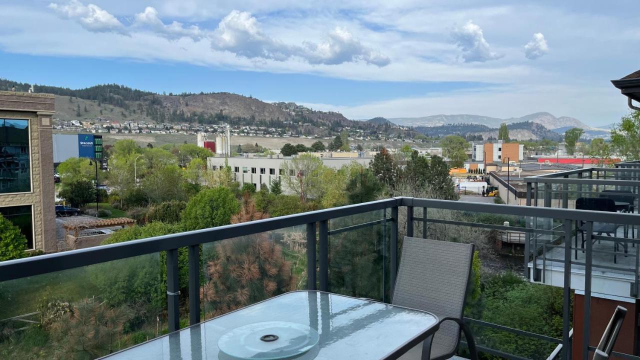 Waterscapes Resort Kelowna 2 Full Bedrooms Suite Vacation Rentals, Short Term Rentals. Екстер'єр фото